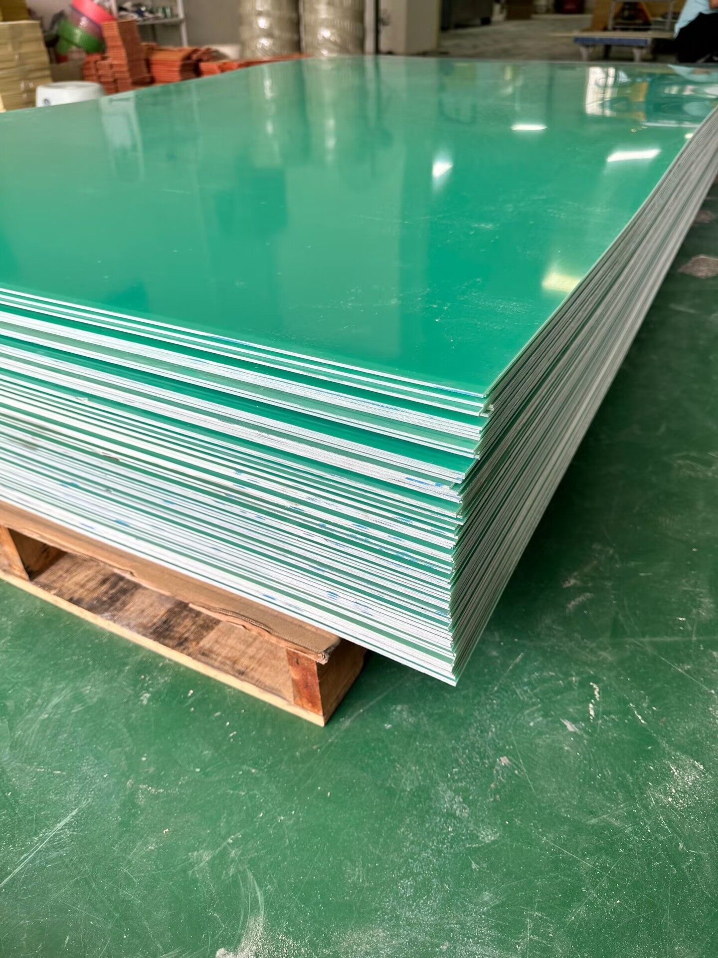 Water - green fiberglass boards can be processed and customized.