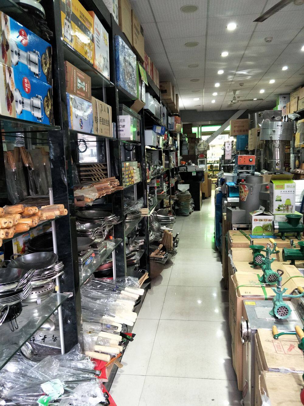 仓库一角03 IMG20180803155502