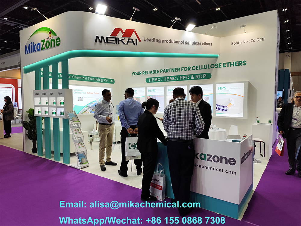 Stand-Dubai-customer visiting