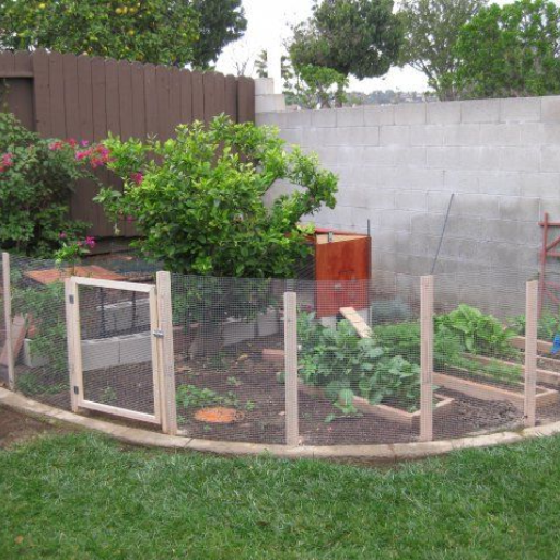 garden fence ideas to keep animals out