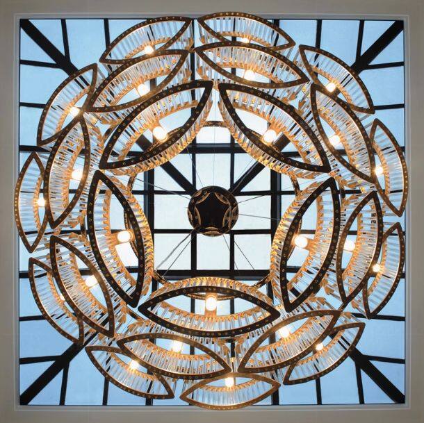 hotel lobby chandeliers (2)
