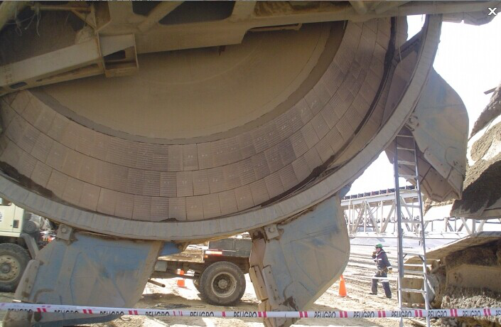 ISO9001 certificated bimetal wear resistant clad plate bucket excavator wheel