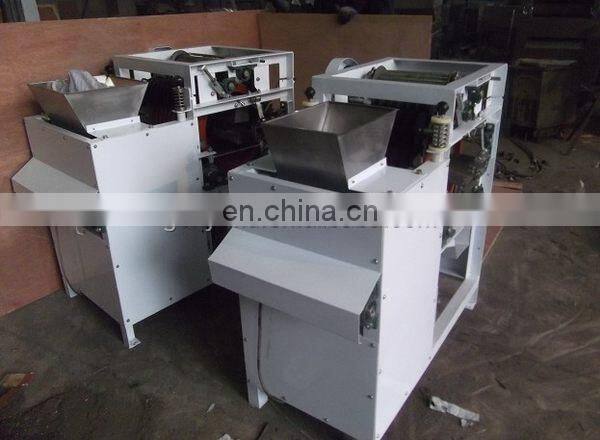 China peanut roasting and peeling machine