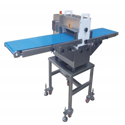 Horizontal conveyor belt type fresh meat cutting machine cutting machine