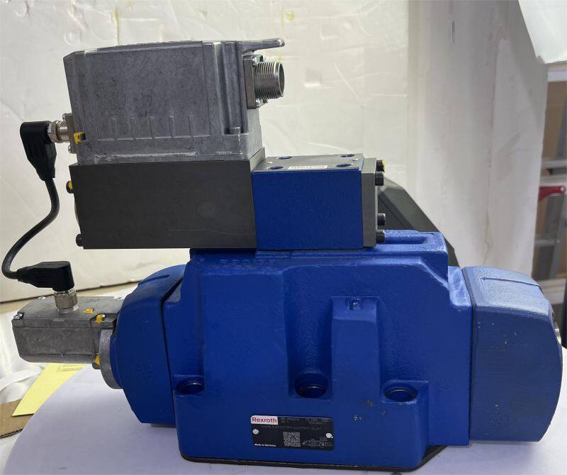 4WRLE Rexroth Proportional Directional Valve 4WRLE25V370M-42/MXY/24A1