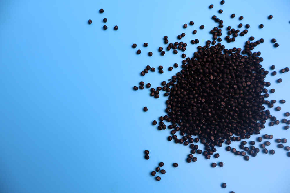 黑色颗粒料