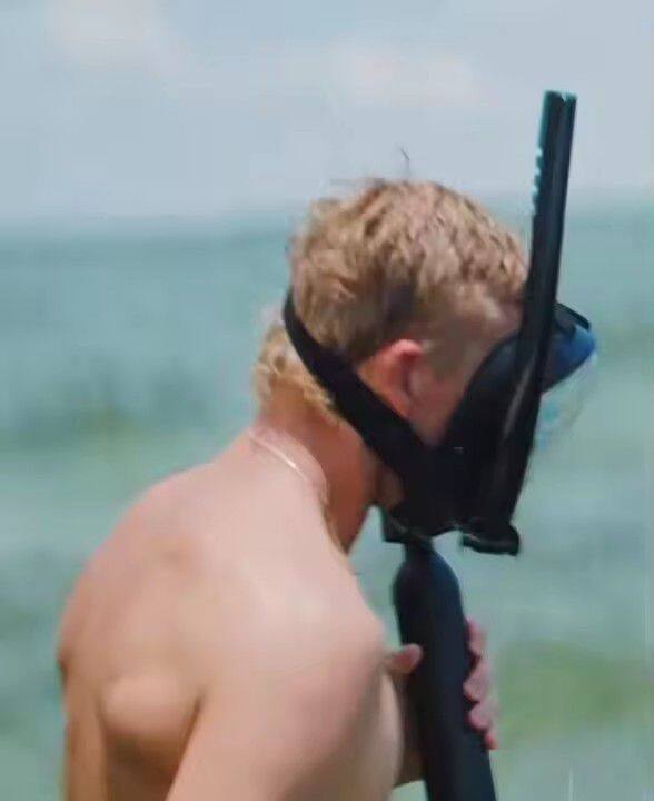 The Advantages of Mini Scuba Tanks: A Comparative Guide with Standard Scuba Diving Equipment