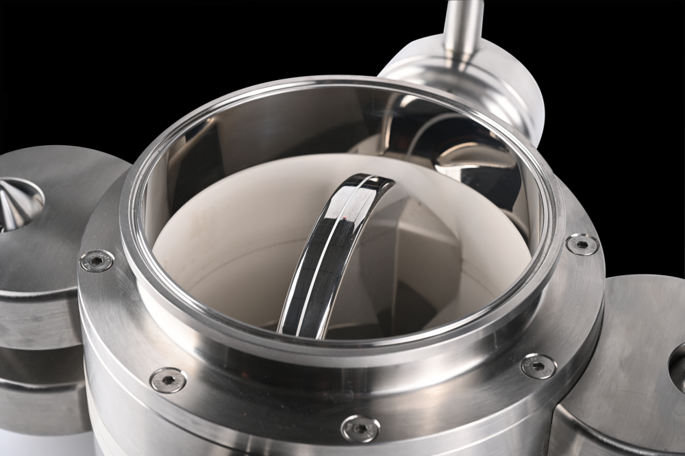 Alphadock Split Butterfly Valve: Containment. For Good.