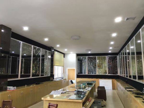 Heshan Chengzhen Mirror Industry Co.,ltd company overview - view 4