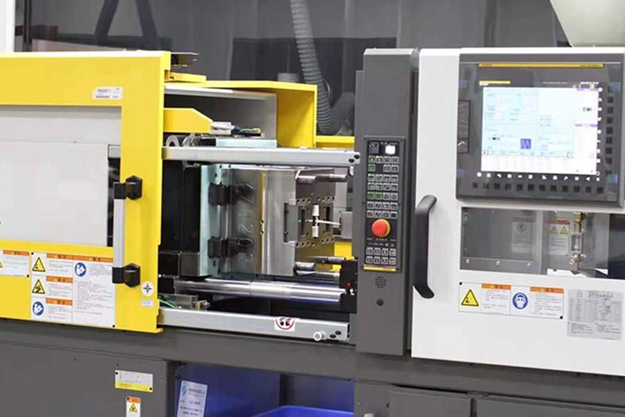 Donguan Yize Mould Co,.ltd company overview - view 1