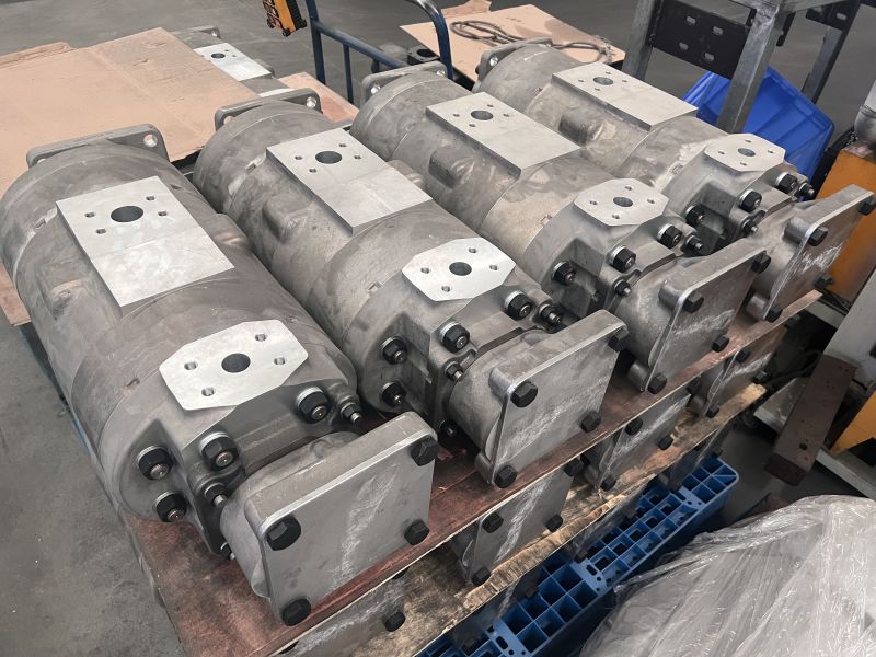 OEM Replacement Spare Parts Hoist Pump Assembly PB9008 for dumper Komatsu 930E 960E 830E 860E 980E