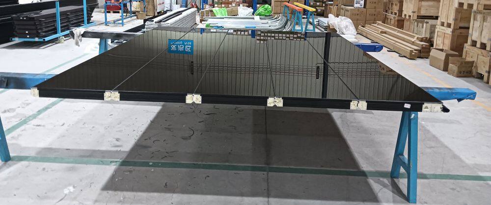 Frameless Glass Panels with Insulation