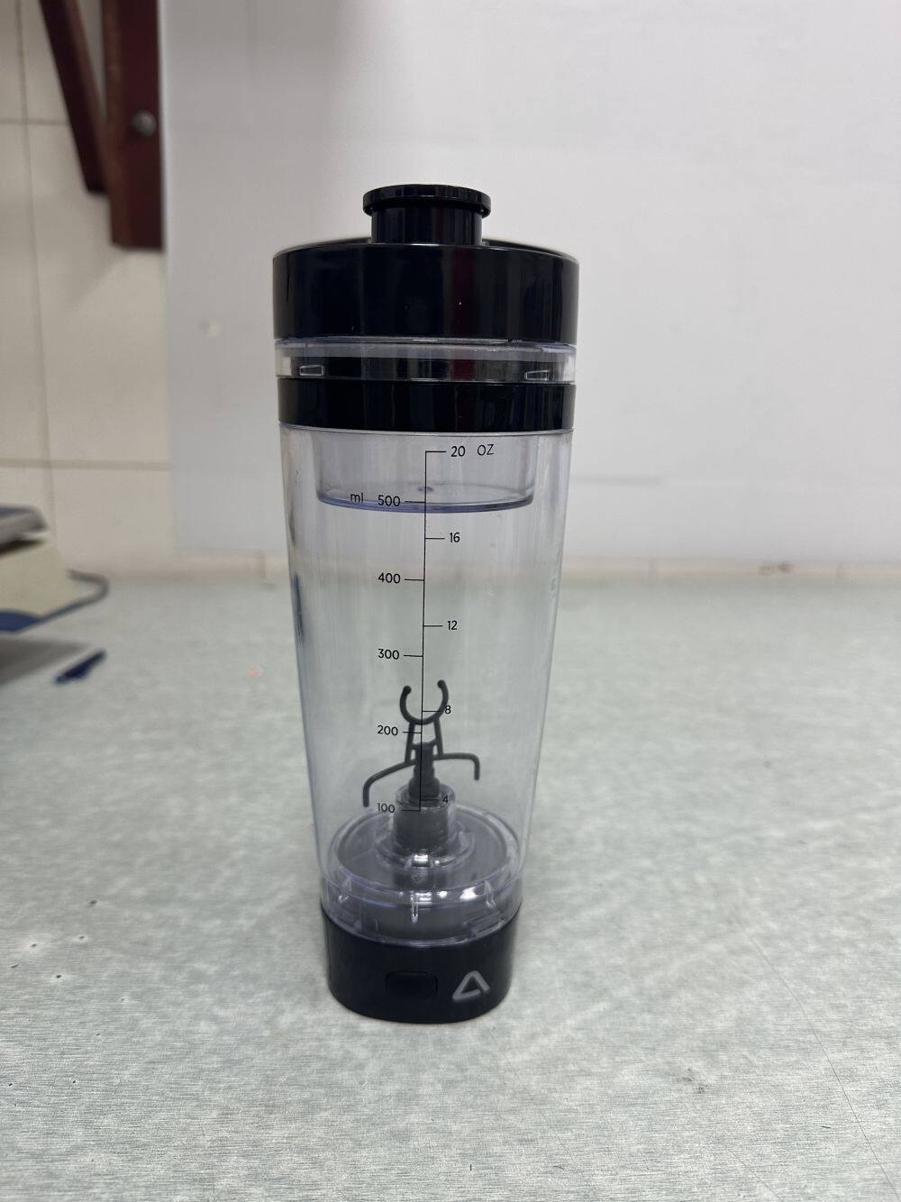 Mixeur rechargeable. Glace concassée