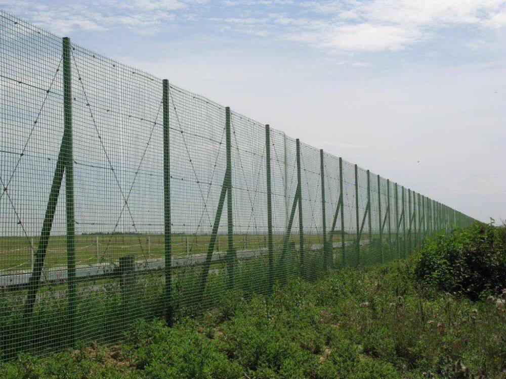 FRP guardrail net