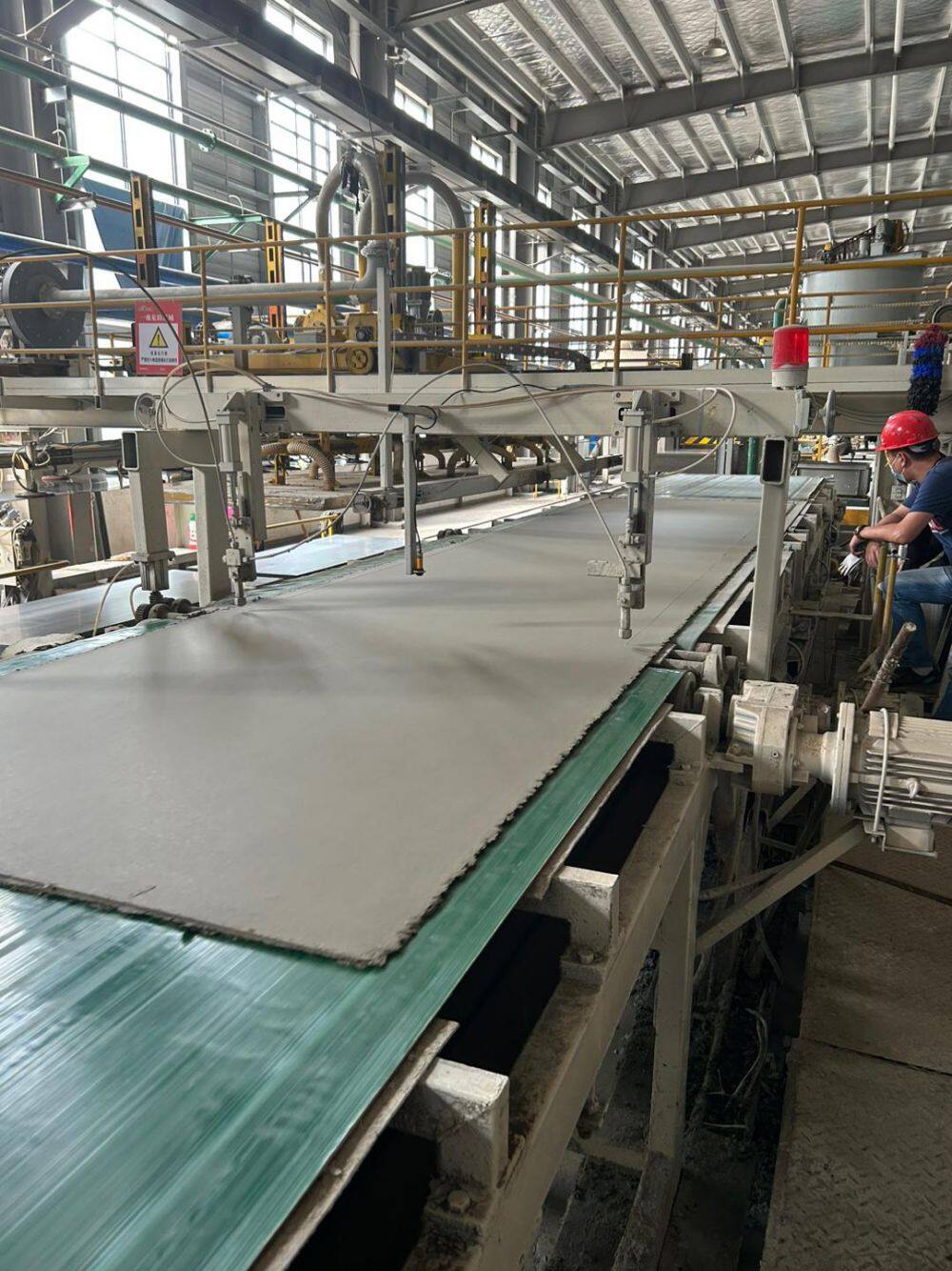 Partnering with a Custom Diatomite Manufacturer: Your Key to Unique Products