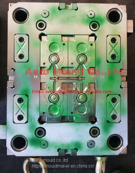 Plastic flip top cap mould manufacturer in China (2)
