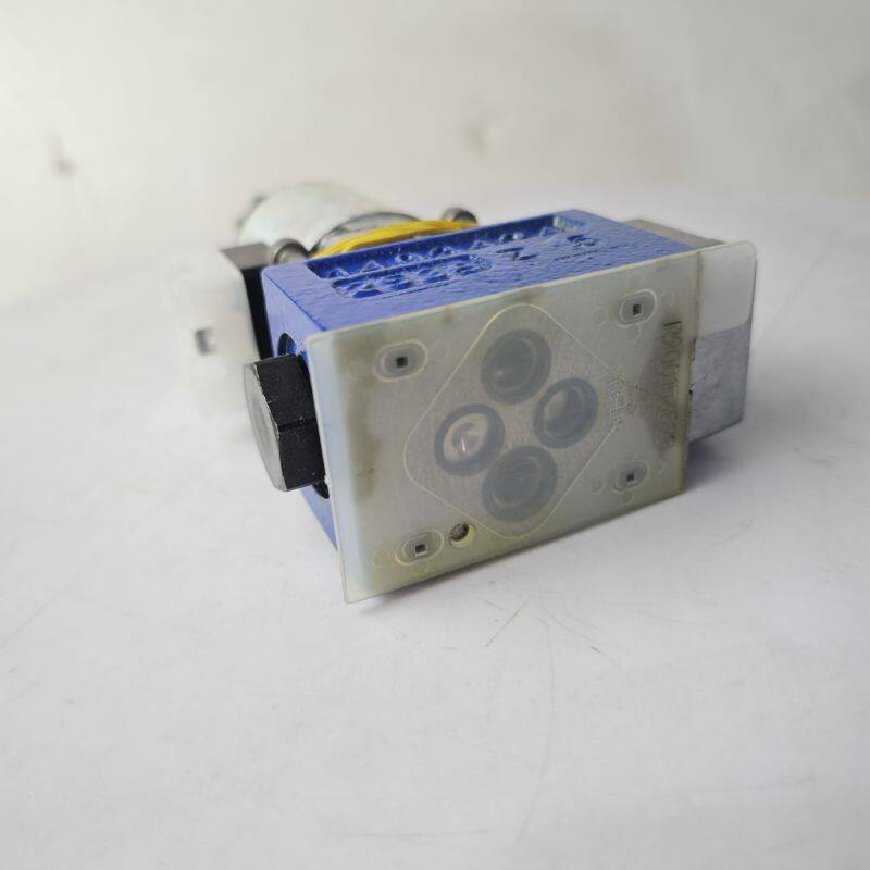 M-.SEW Rexroth R900566283 M-3SEW6U38420MG24N9K4 Hydraulic Directional Seat Valve
