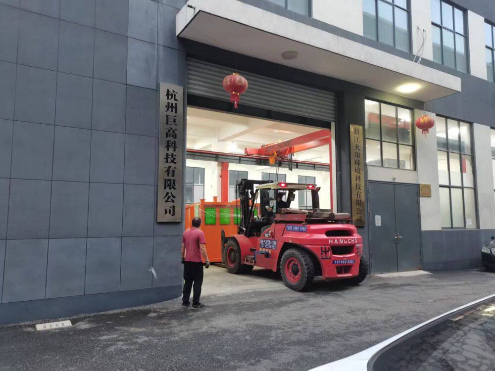 fbfbfb77f52f3bb2fdf6282a7ad48aa