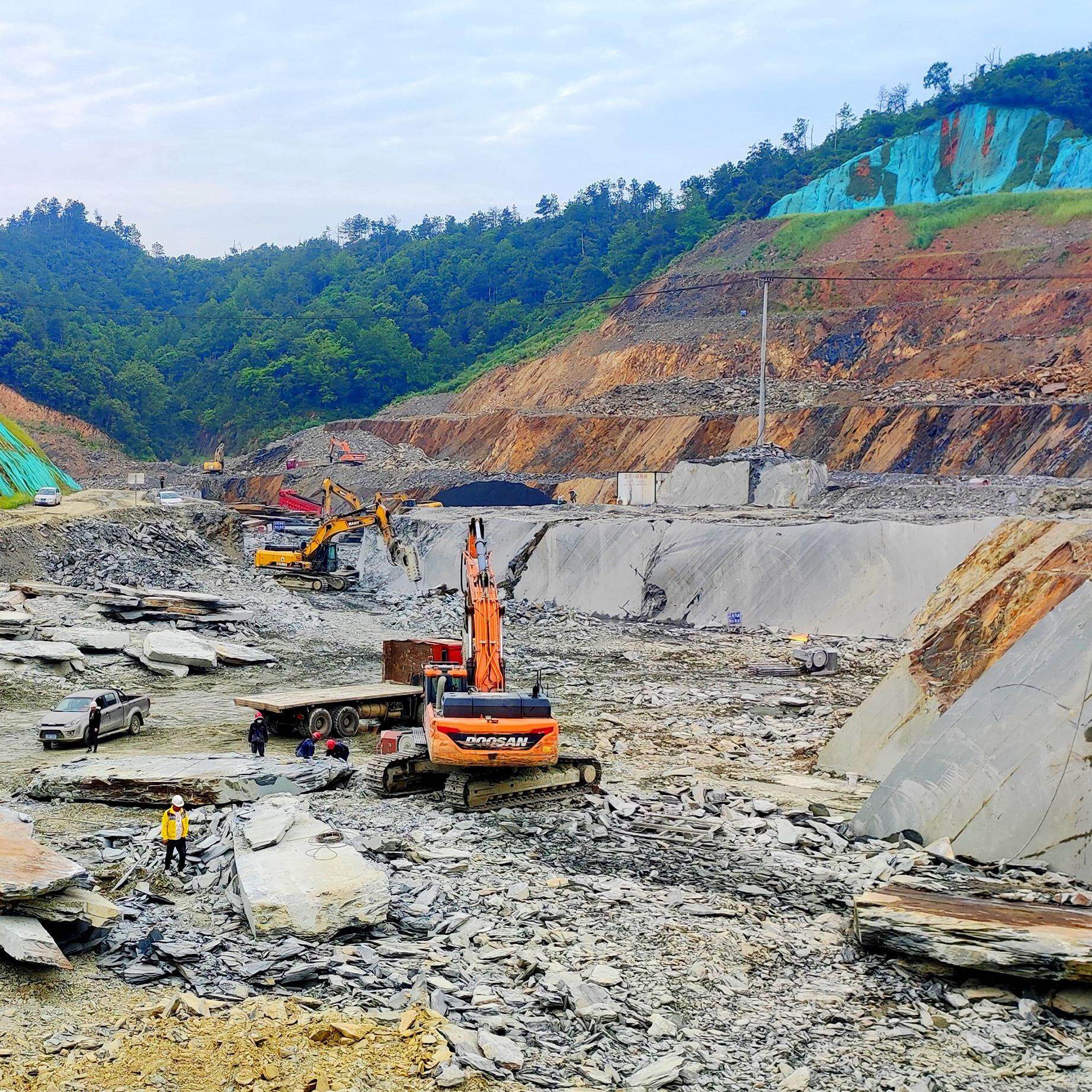 Lushan City Qingpu Stone Co., Ltd. company overview - view 1