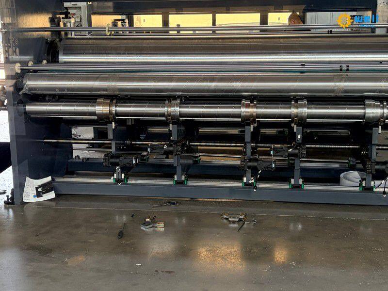 automatic printing die cutting slotting machine (57).jpg