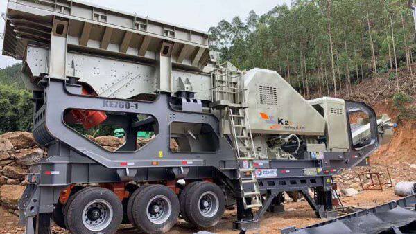 Mobile crushing production line production site