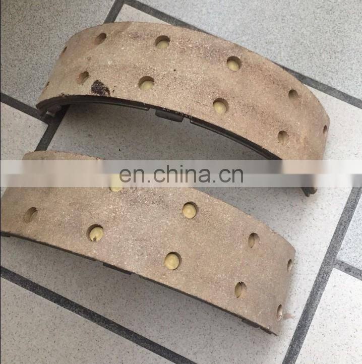 切手 BRAKE SHOE 8-97201-061-0 8972010610 BRAKE SHOE FOR DATSUN