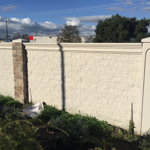 difference between fence and wall (3).png