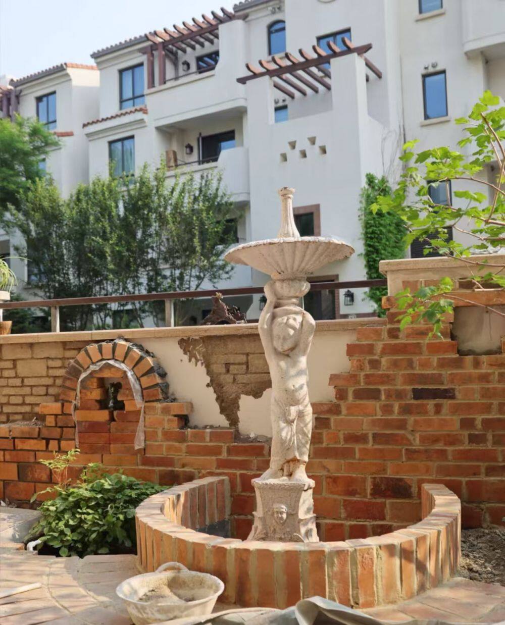 taitone-reclaimed-fire-brick-for-garden-wall-fountain-border