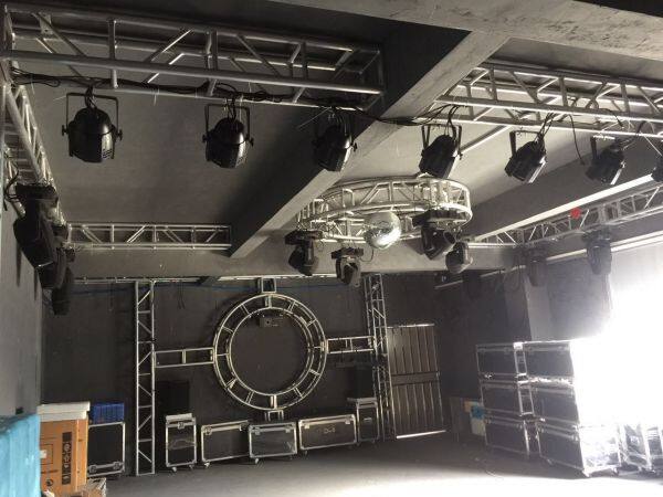 Foshan Dazzling Stage Lighting Equipment Co., Ltd. company overview - view 2