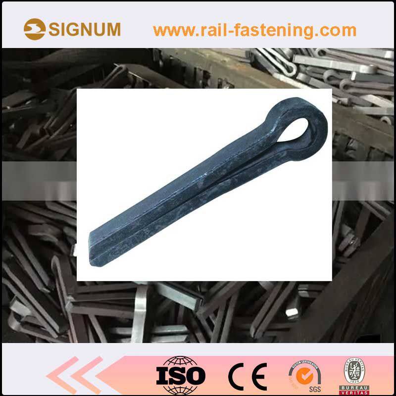 Signum-Railroad-Track-Spike-18