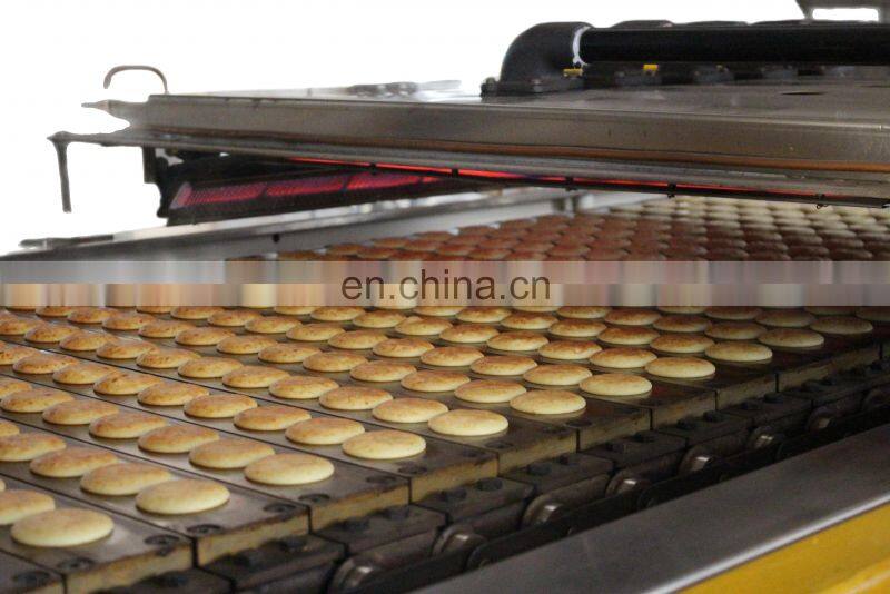 Automatic pancake dorayaki cake making machine