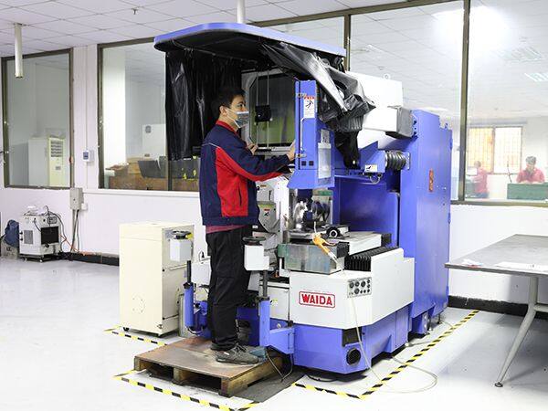 Dongguan YIZE MOULD Co.,LTD company overview - view 3