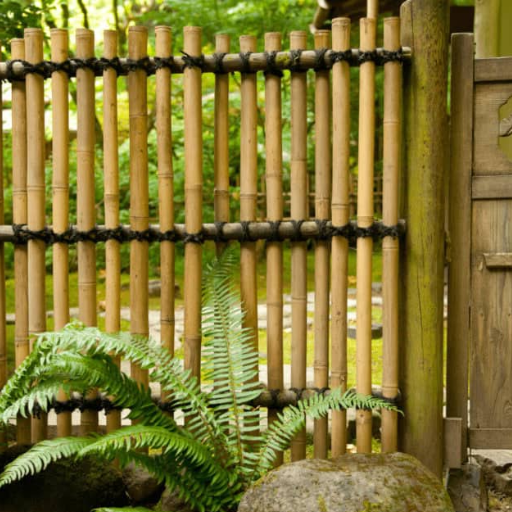 how to make a bamboo fence (1)