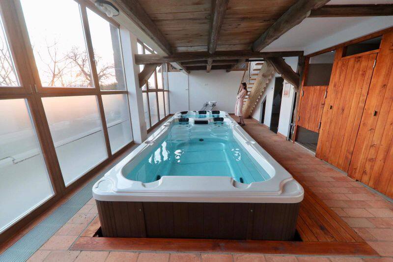 Wholesale Price Whirlpool Outdoor 6M Large Balboa Hydropool Swimming Pool Used Swim Spa With Tv