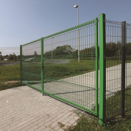 building a security fence (4)