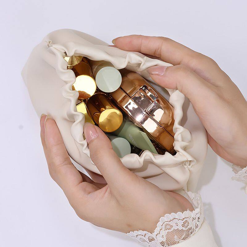 DR025 Cosmetics Storage Bag (5).jpg