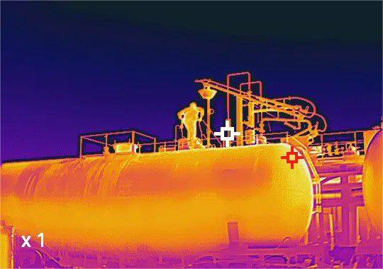 Handheld Thermal Camera behält Tankstellen im Auge, um Gasleckagen vorzubeugen