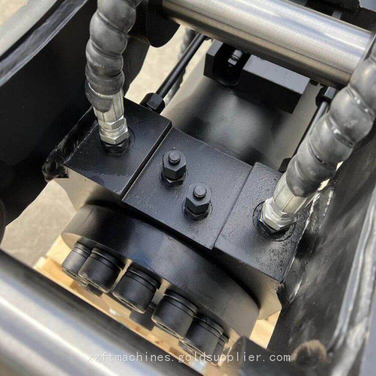 tilt quick coupler 7.jpg