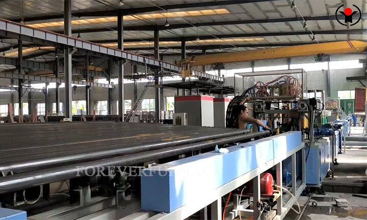 Oil-drill-pipe-induction-hardening-tempering-machine