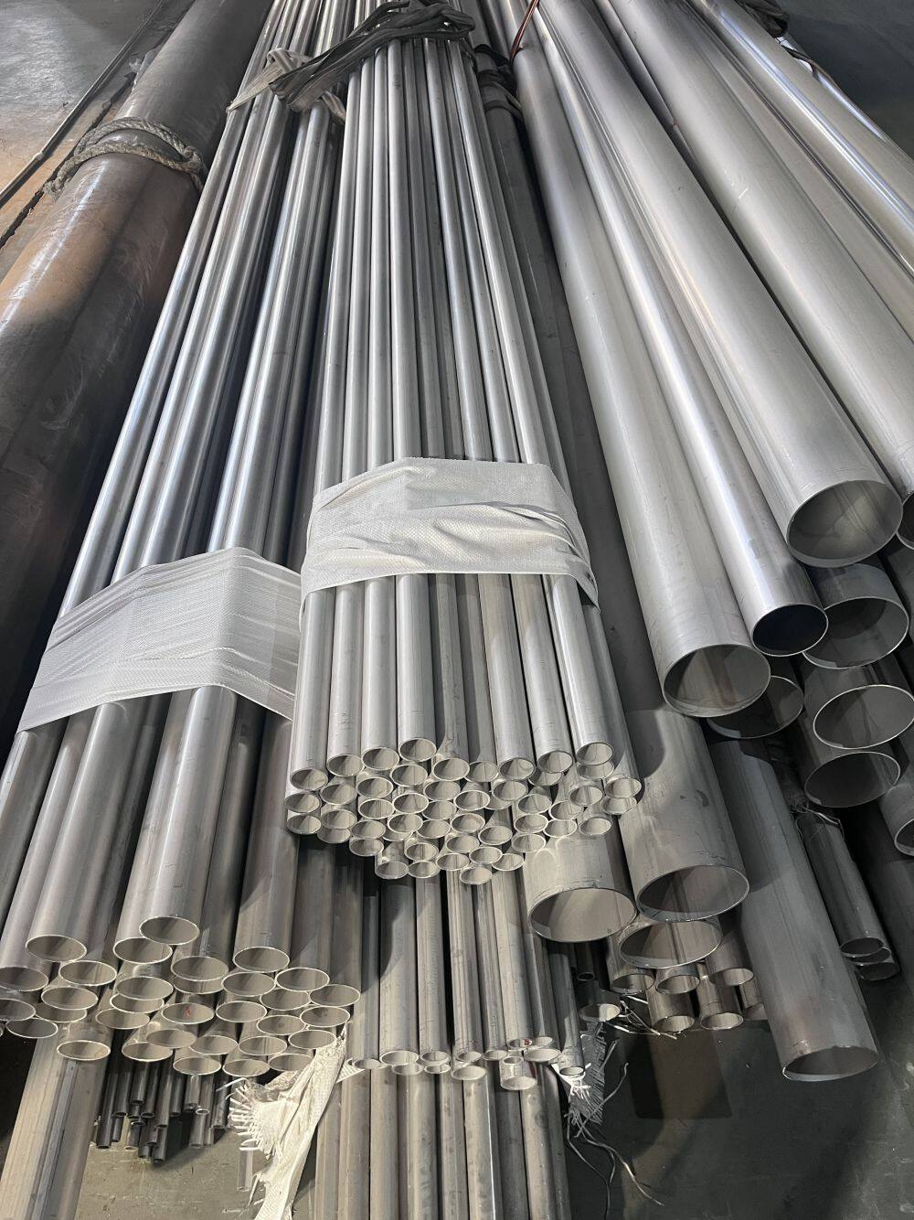 Stellen Sie die Vorteile von Edelstahl-BA-Rohren vor