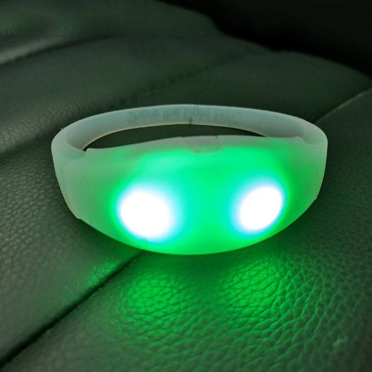 Big Concerts Party Favor LED Glowing Bracelets On Off Blinking Custom LED Wristband