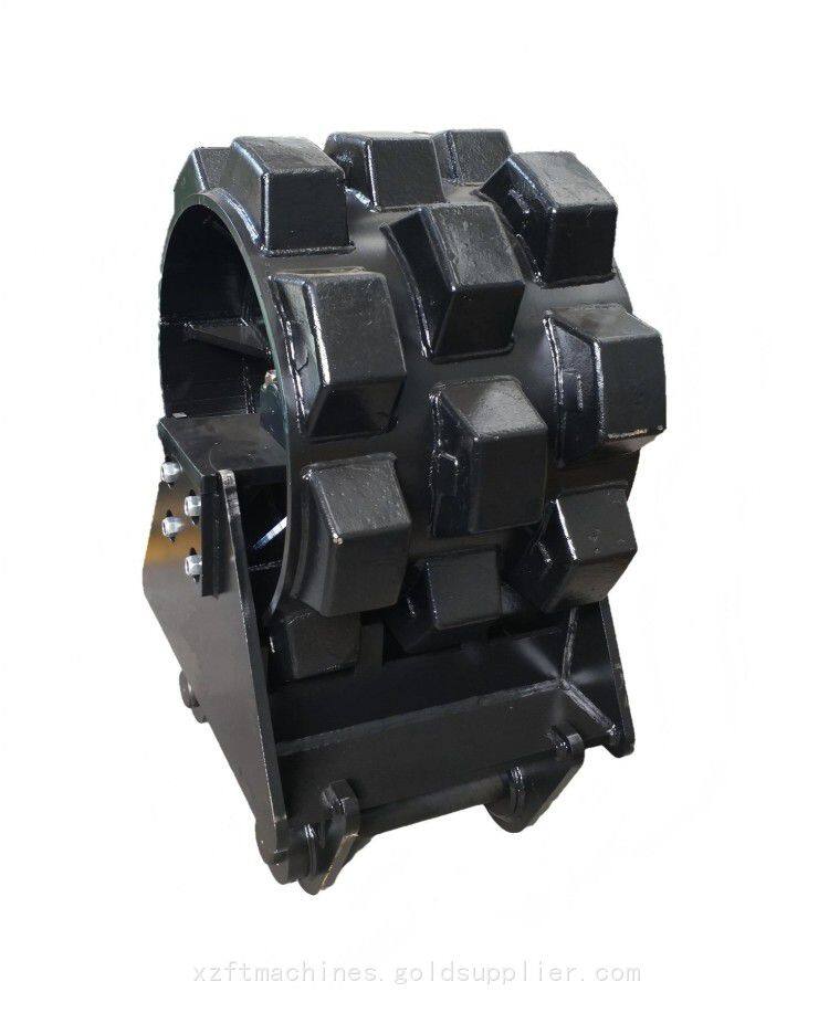20t compactor wheel 3.jpg
