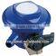 Compact gas pressure regulators