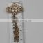 Chinese knot zinc alloy custom rhinestone cheap crystal metal flower brooch