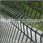 Easily assembled PVC-coated wire fence for residential area