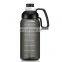 Eco friendly bpa free plastic half gallon water bottles jug tumbler leakproof 64OZ kettle jug with time market gym sports bottle