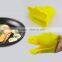 Lovely Design Milk Cow Shape Silicone Glove Pot Holder Oven Mini Mitt Cooking Pinch Grips Heat Resistant Waterproof Nonslip Grip