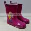 China peach sexy girls rubber rain boots with queen print