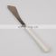 White Round Wooden Handle Palette Knife
