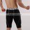The low solid color fashion knee pants, compression mens shorts